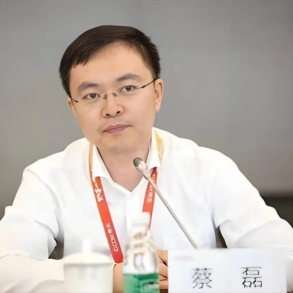 全身只剩眼睛能动的人，正在张罗一场不知道哪天能开的晚会。三月七号倪萍icon去答