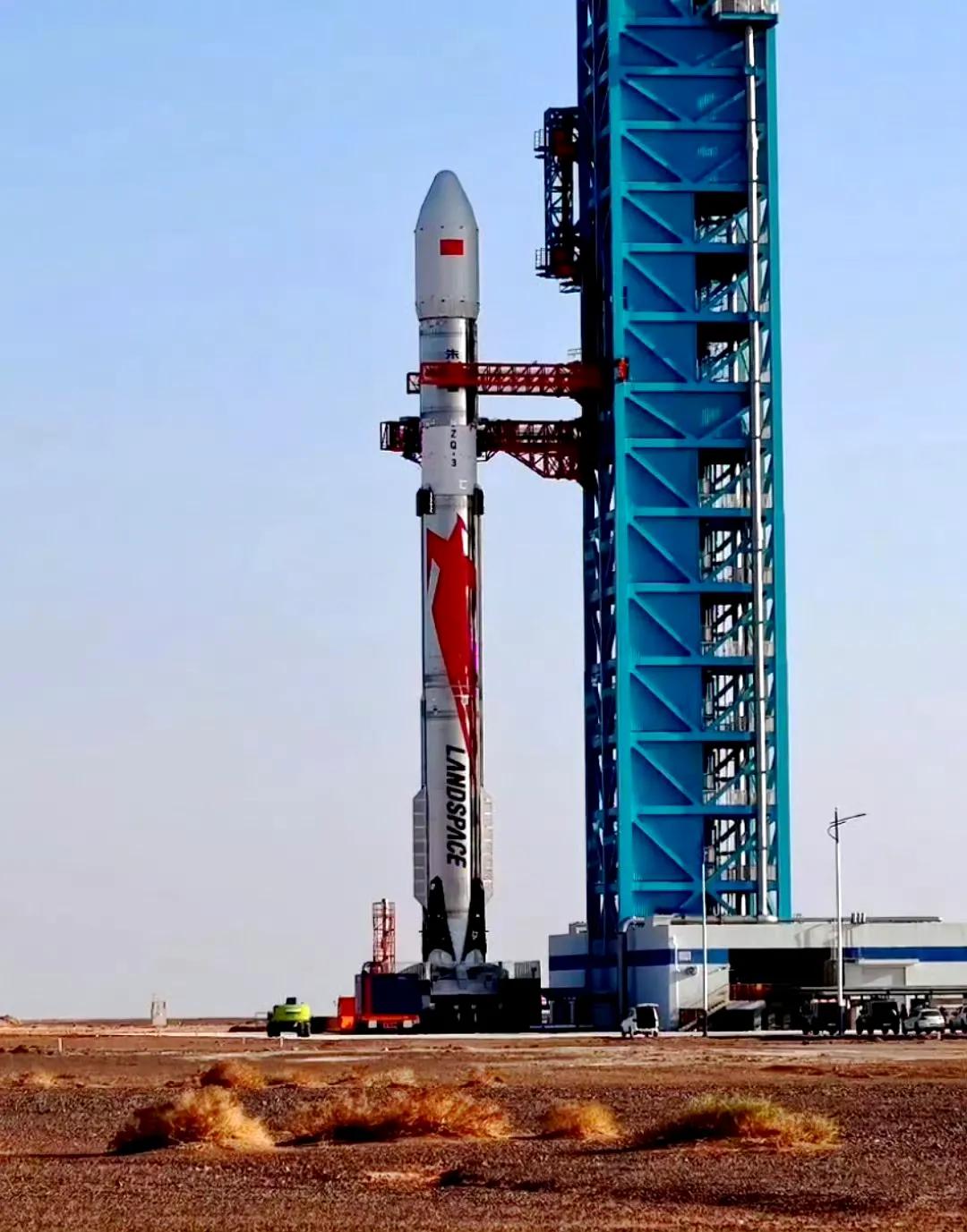 接下来请将目光转向大西北，大概可能不确定就是明天中午了，中国首款可重复使用运载火