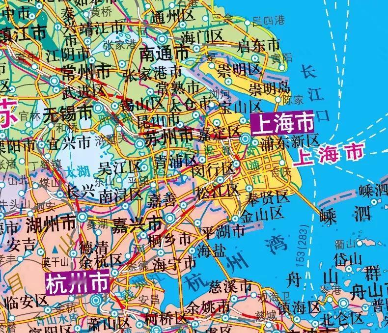 嘉兴的区位在纸面上无疑是天选之地，恰好位于上海、苏州、杭州的几何中心。但不少人