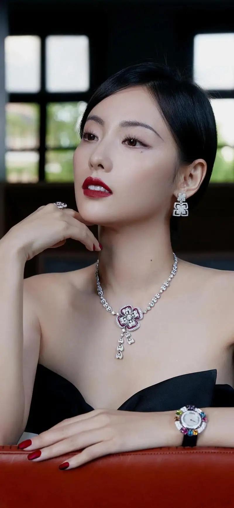 1.张嘉倪不愿意放弃“内娱”这块肥肉，奈何她复工计划无法顺利开展，总有人从中阻挠