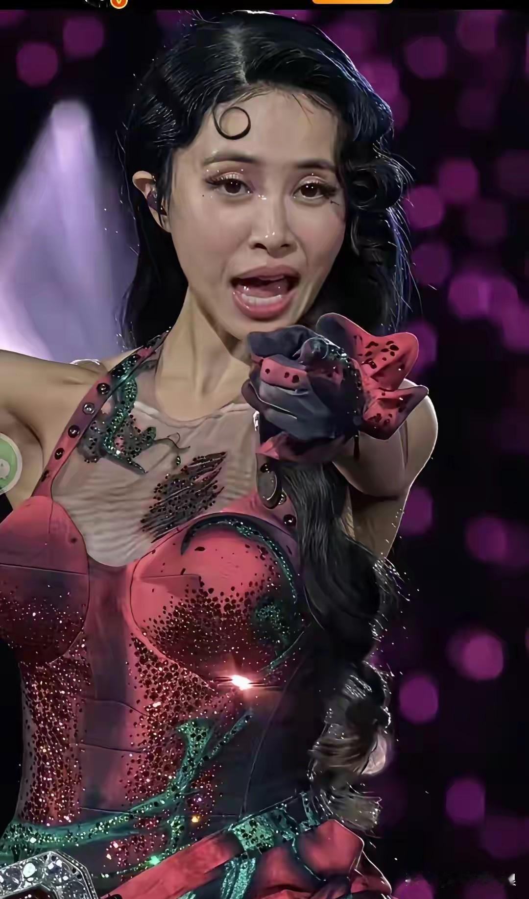 一觉醒来，吓我一跳！蔡依林怎么把自己弄成这样了啊，看的我心里不舒服，这是最近健身