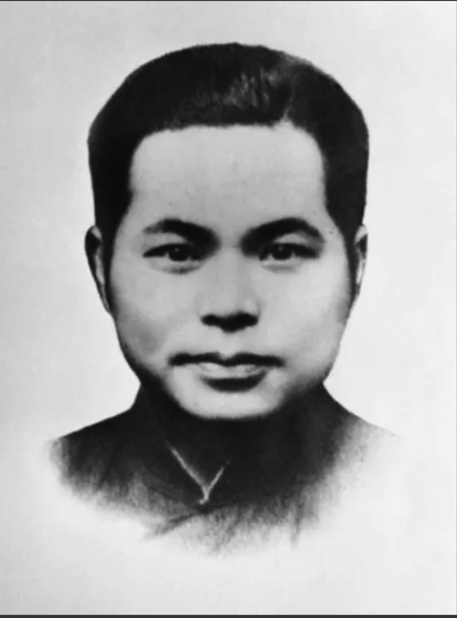 1946年，国民党少将谢士炎趁着夜色，闯入了陈融生的房间中，用枪顶着他的脑袋，说