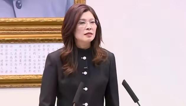 撕破脸！郑丽文硬核清算国民党旧格局，这根本不是内斗是自救谁也没想到，沉寂多年