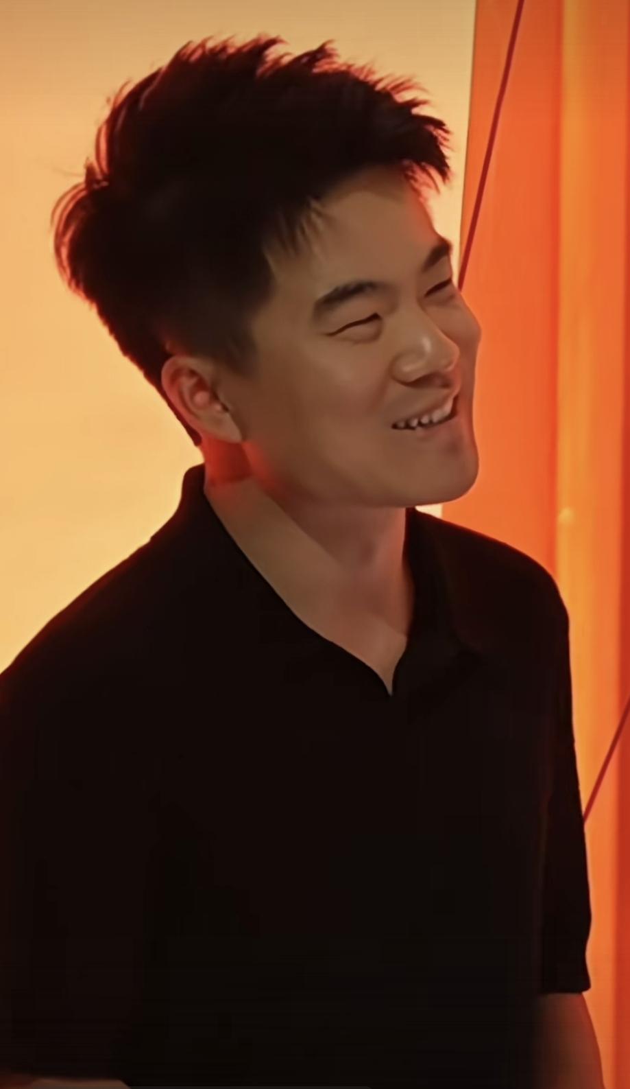 董宇辉老师因为东方甄选闻名全网。这是孙老师不曾想到过的，也是罗永浩老师口中的铁老
