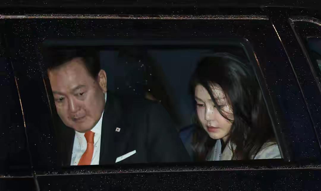 李在明政府为何没判尹锡悦终身监禁最近韩国尹锡悦的案子闹得沸沸扬扬。12月26日