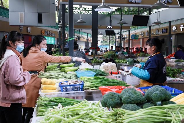 养老金调整, 工龄15、25、35年均不过百? 从案例计算来看, 有可能