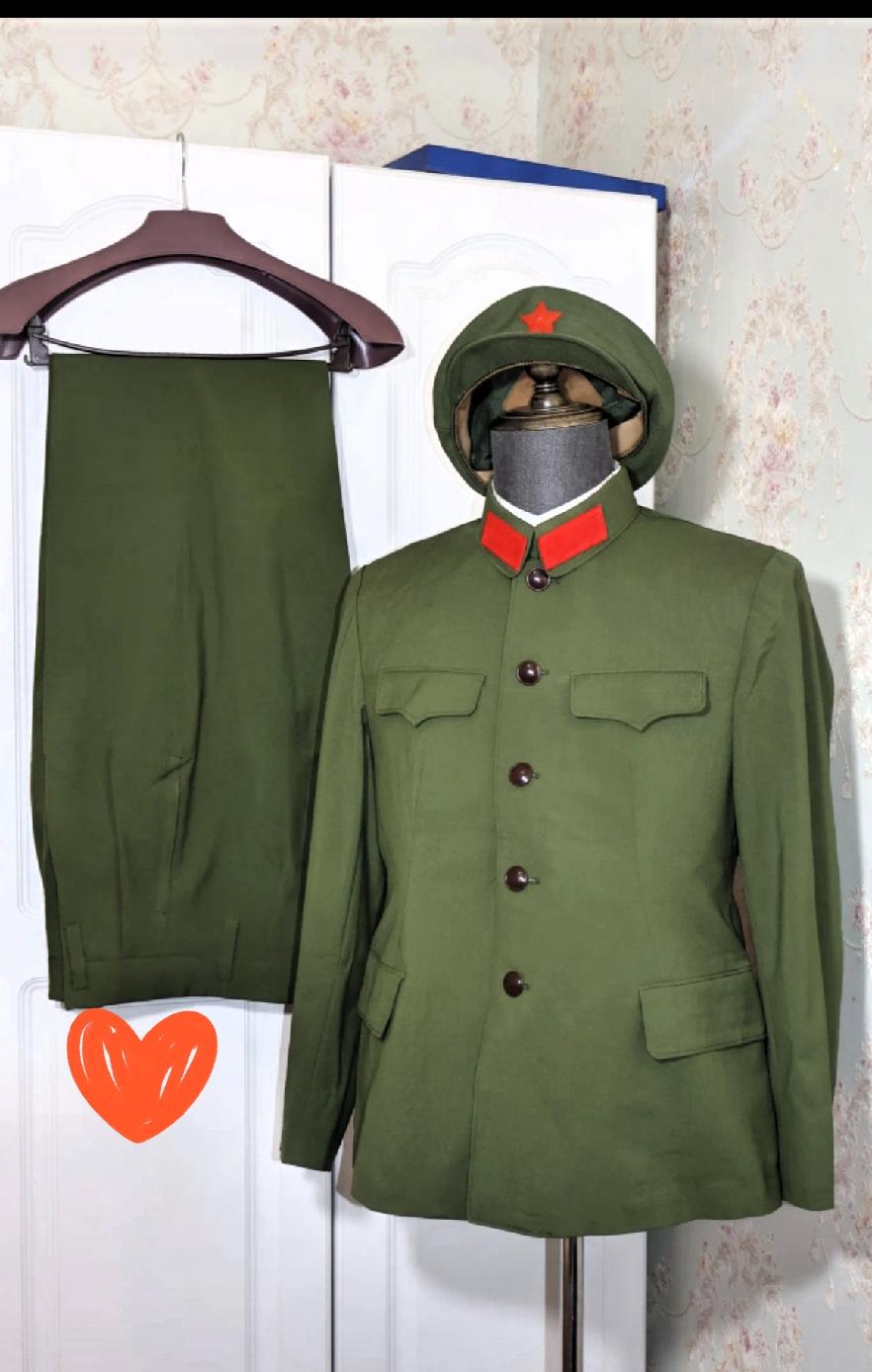 这几天看着部队里接连落马的那些“老虎”，心里猛地一沉，总算彻底懂了当年推行六五式