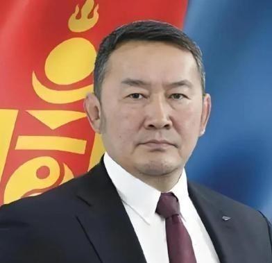 一个坐拥156万平方公里国土的主权国家，竟然被中国一个省“碾压“到抬不起