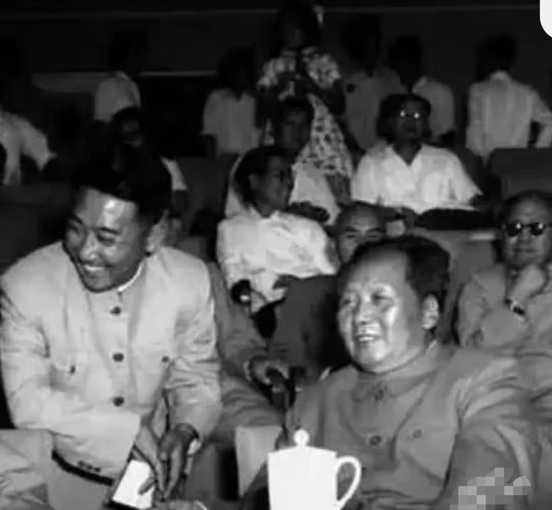 您知道为什么建国后，有些曾跟着毛主席枪林弹雨里闯过来的老同志，心里头反而有了疙瘩