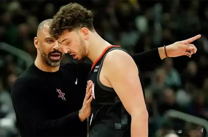 帕金斯直言火箭队该在截止日前交易申京今天早些时候，名嘴帕金斯在节目中谈到了火箭