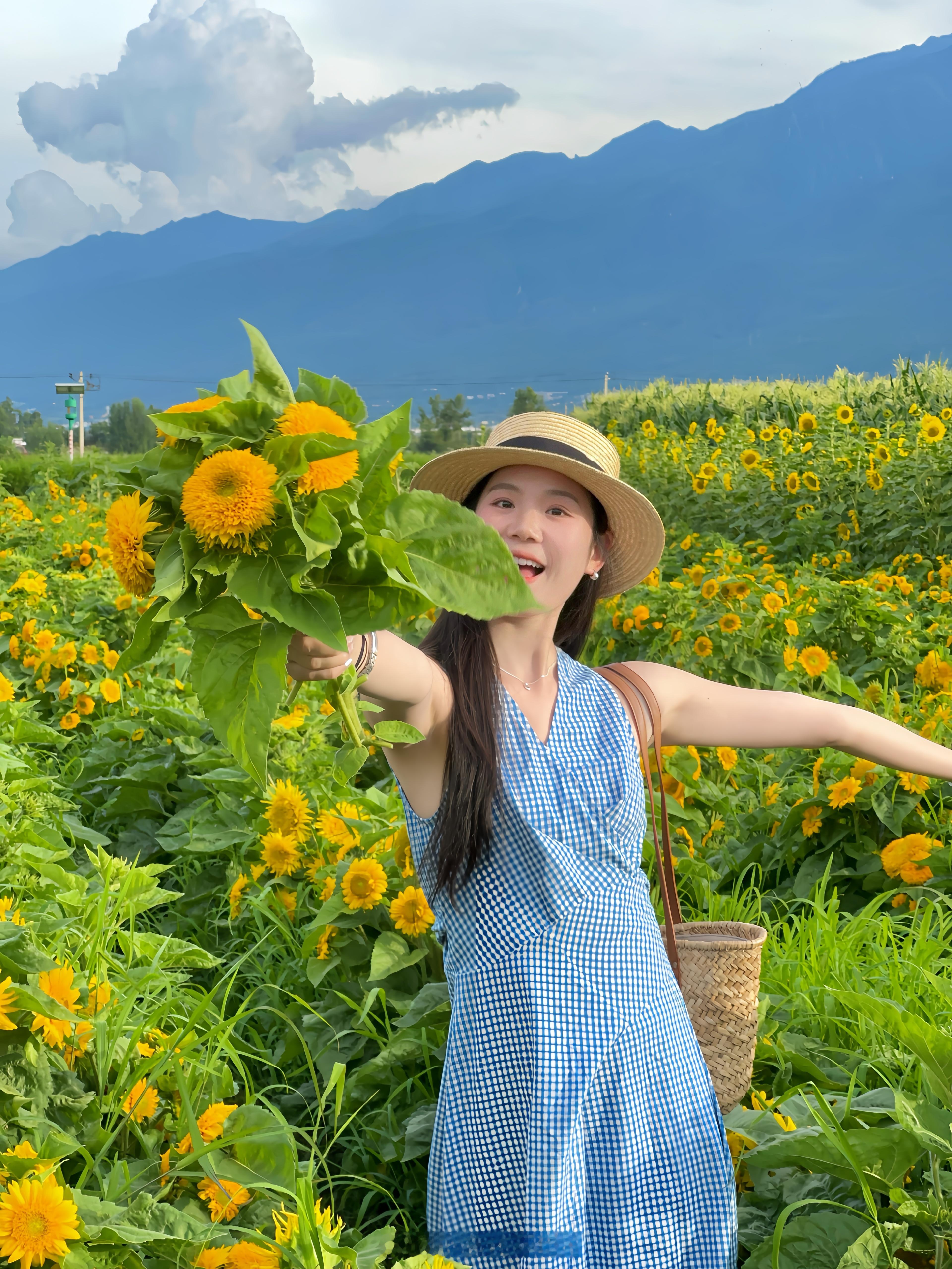 又开心了🌻​​​