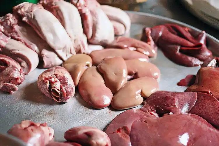 马上停止食用这3种肉类，吃得越多，痛风或越严重？医生告知答案半夜突然脚趾