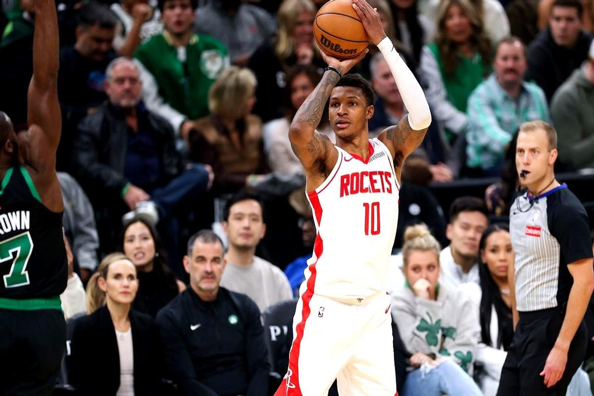 西部排名又洗牌，火箭这势头太猛了。1月1日客场120-96干脆利落地赢下篮网