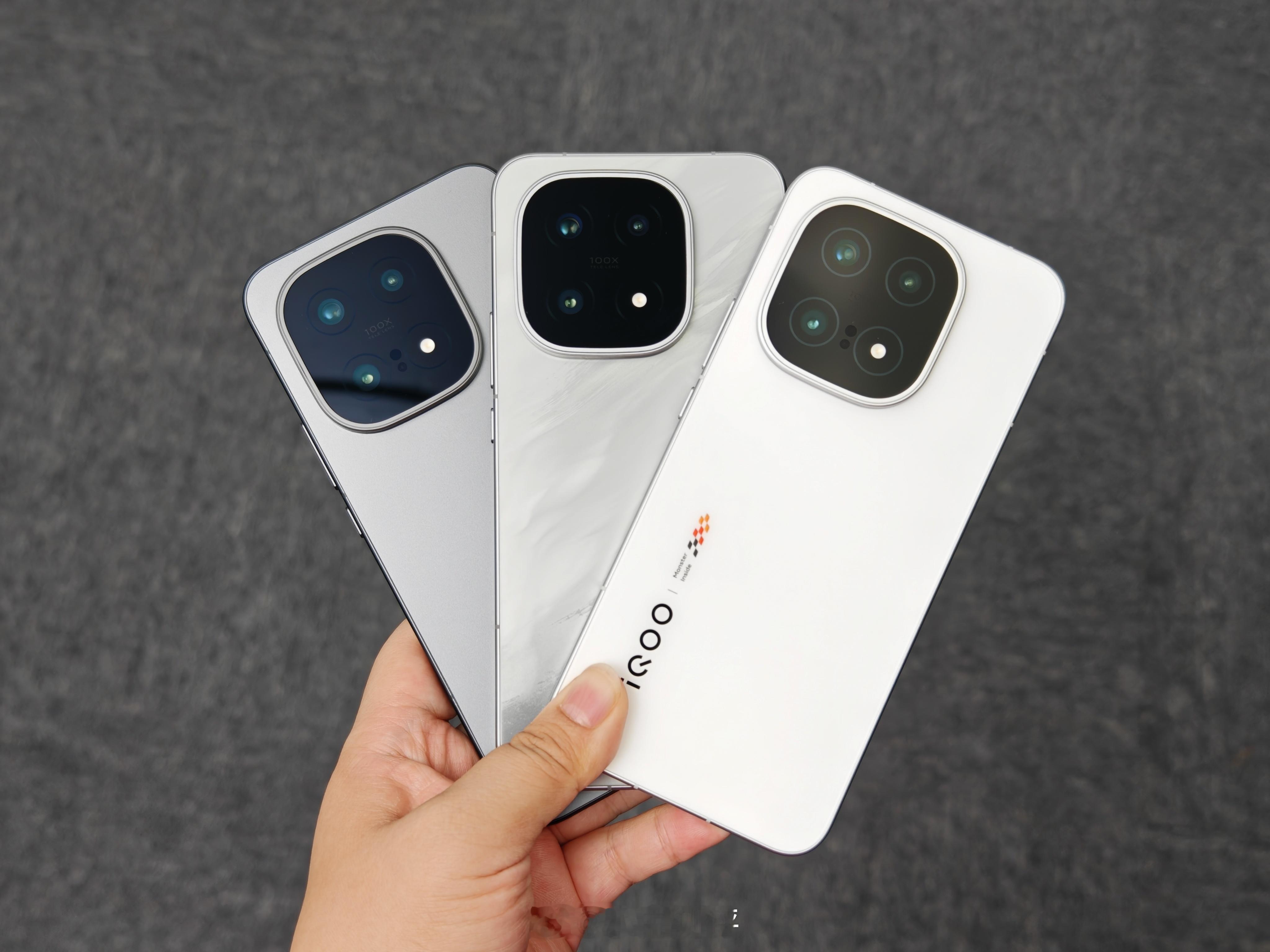 iQOO今晚发布会[并不简单]老规矩，评论区有奖竞猜「iQOO15」的起售价（