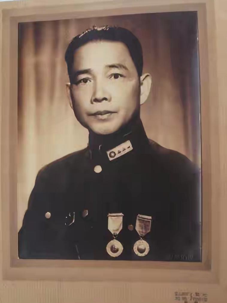 不贪财、不好色的革命元老的汪精卫，为什么会心甘情愿当汉奸，1910年，他在北京银