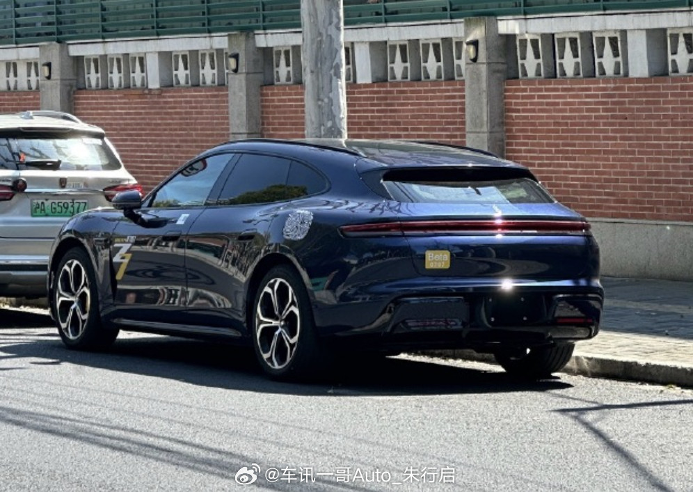 全新尚界Z7T无伪装实车图曝光车头倒是挺长的感觉和启境的外观大差不差