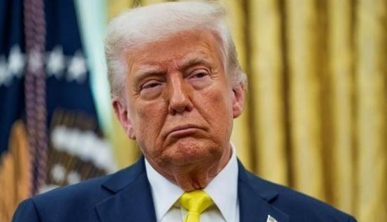 🐰如果美国贸易战失败，特朗普会选择用武力摧毁中国吗？专家警告，失去贸易优势