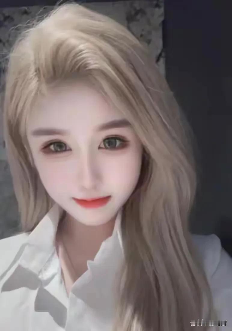 25岁美女DJ凌晨下班途中骑摩托不慎撞击路沿侧翻后身亡。事发10月22日凌晨5点