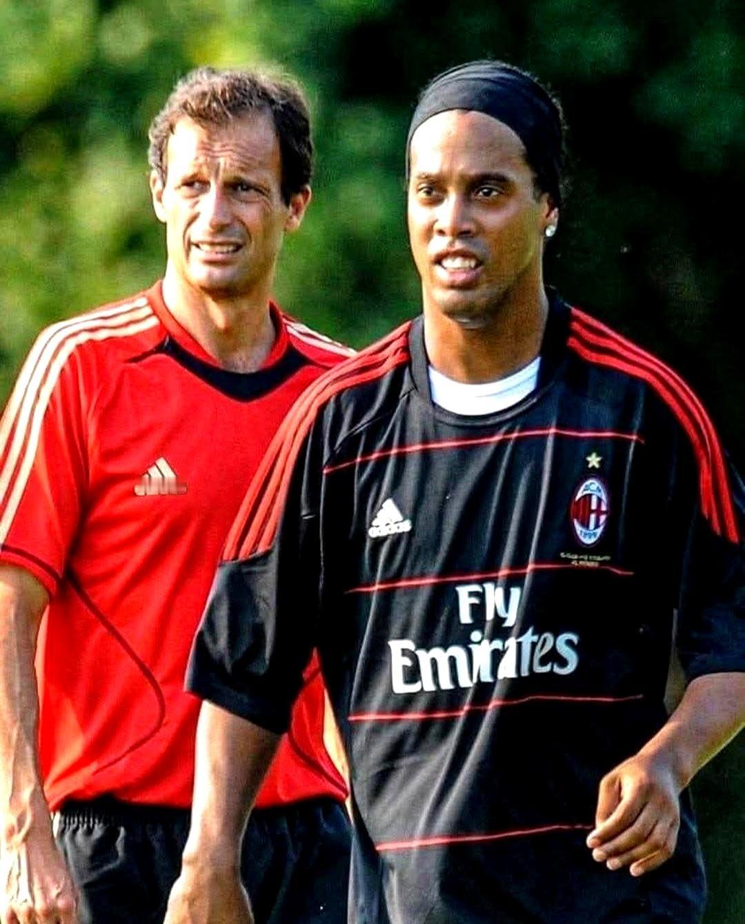 小罗的职业素养实在太前AC米兰主席加利亚尼回忆，当时主教练阿莱格里天天抱