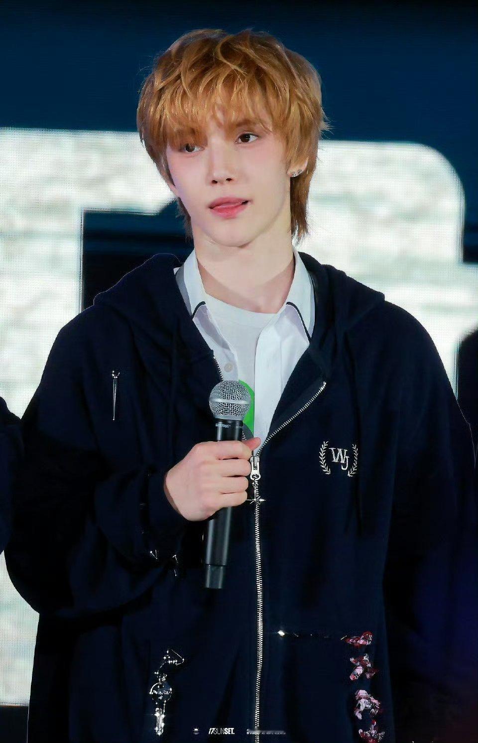 我哥哥daniel全能ACE没有惹任何人啊[扁嘴]​​​