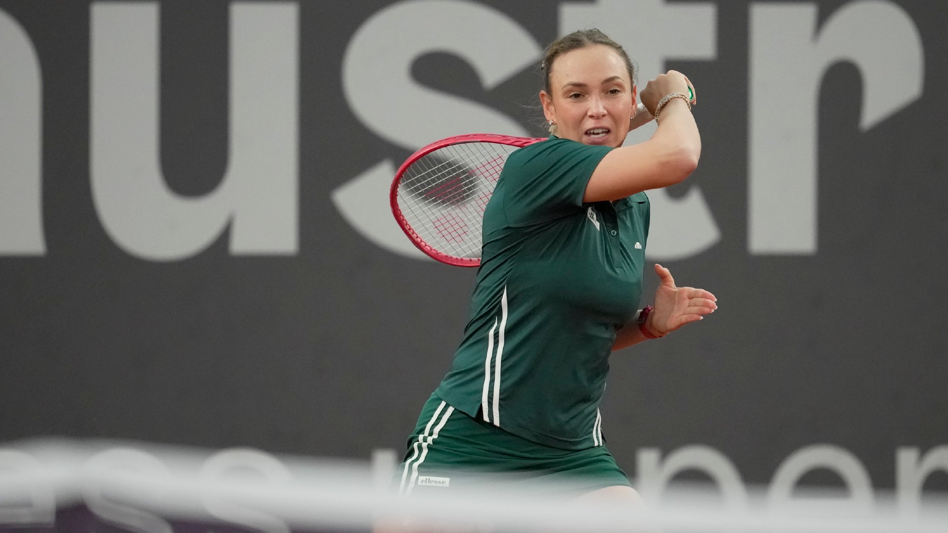 维基奇收退赛礼晋级🎙WTA500林茨站，卡利尼娜因身体不适退赛，她的对手维基奇