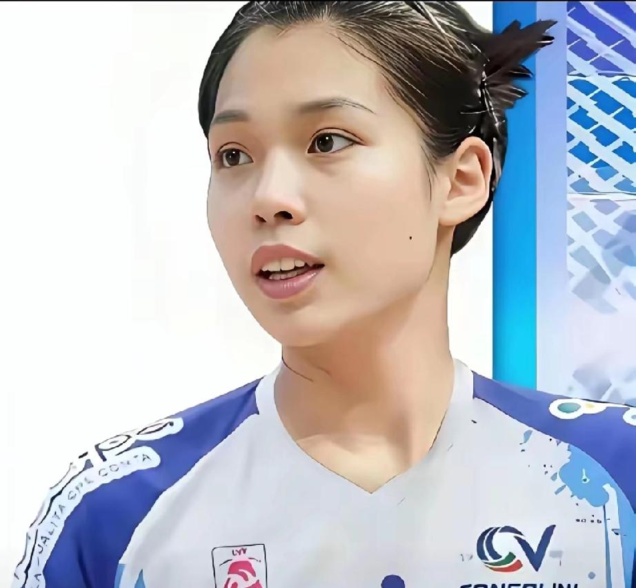 如果李盈莹不参加亚锦赛，龚翔宇又逐渐淡出国家队的话，从长远角度来讲，庄宇珊应该是