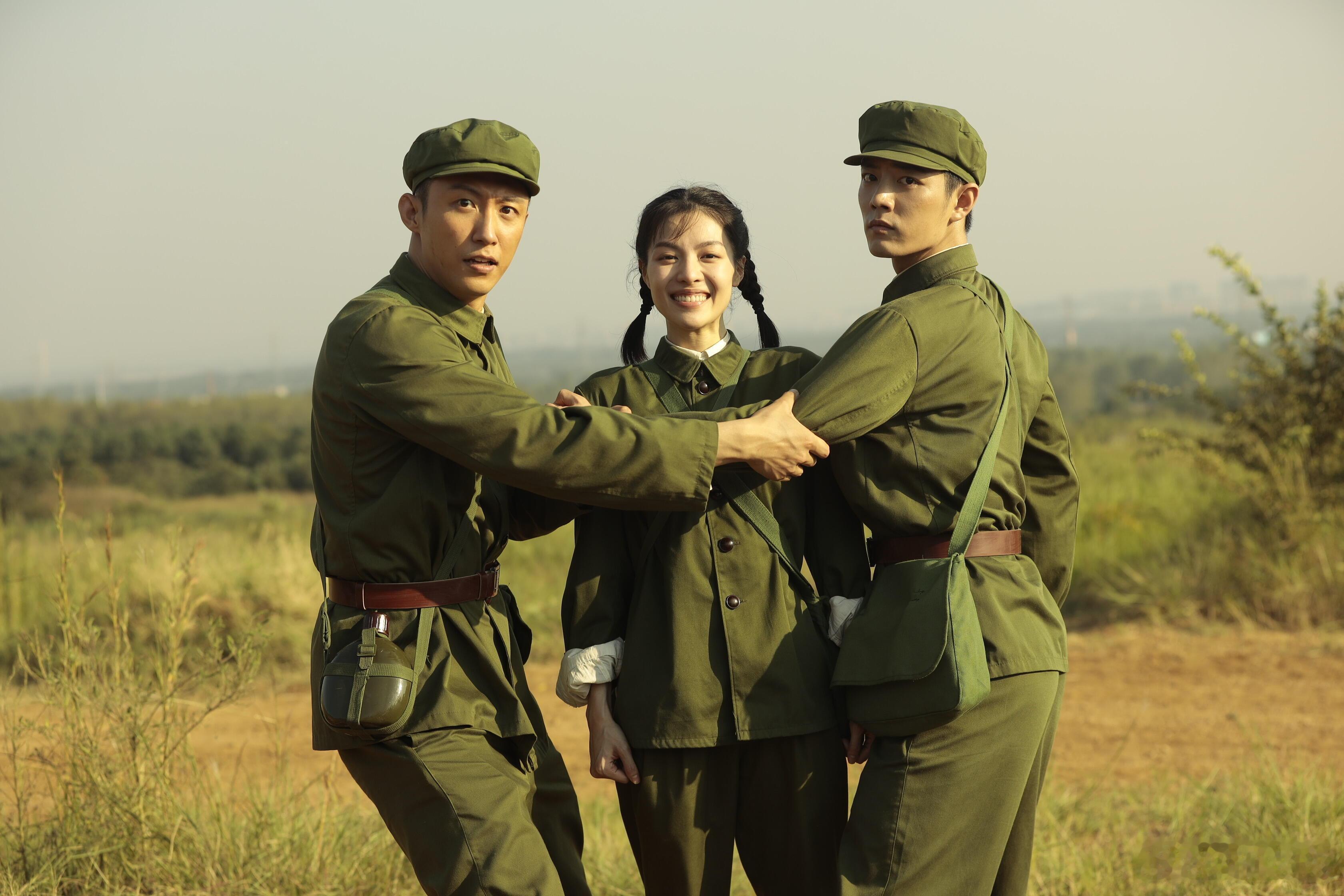 请看我们哥这了不起的腰臀线，翘臀🍑啊啊啊啊