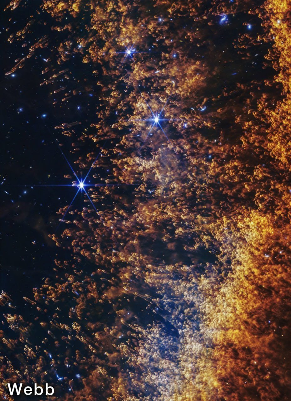 70亿年后的太阳系可能就长这样这个螺旋星云是一个距离地球650光年的行星状星云，