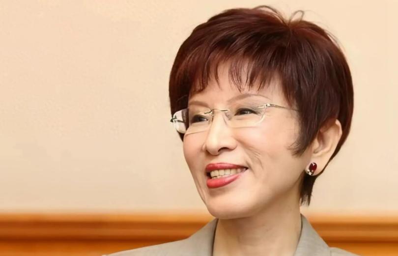 东部战区再次“亮刀”！高市早苗遭台湾政客怒斥！12月13日，南京大屠