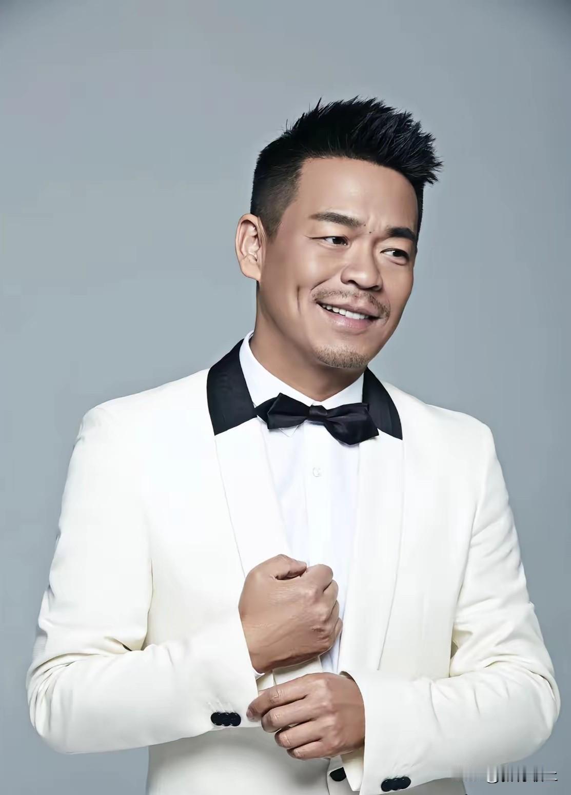 是我孤陋寡闻了吗？岳云鹏演唱会没把自己唱火，倒让沉寂20多年的孙浩火了。孙浩那