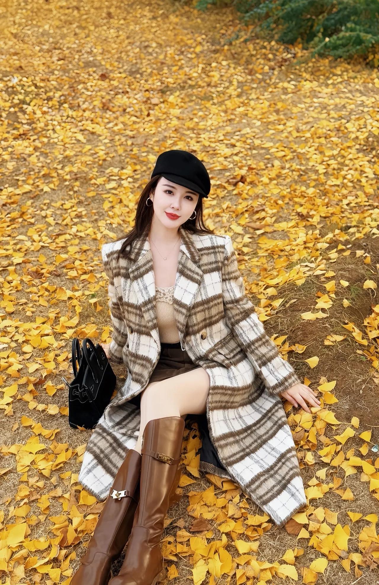 💛我想了所有关于初冬的文案都不抵满地银杏叶来的直白?