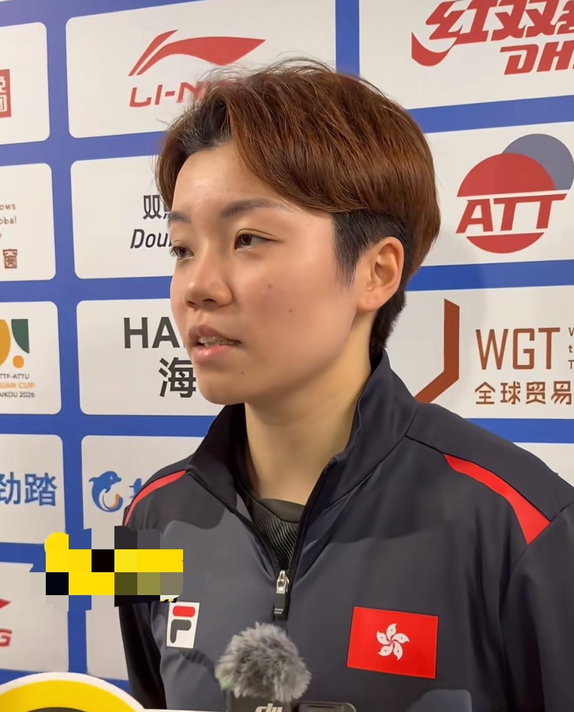 杜凯琹参加亚洲杯给观众准备了礼物，怕影响莎莎比赛就没有发！2月4日，海口亚洲杯