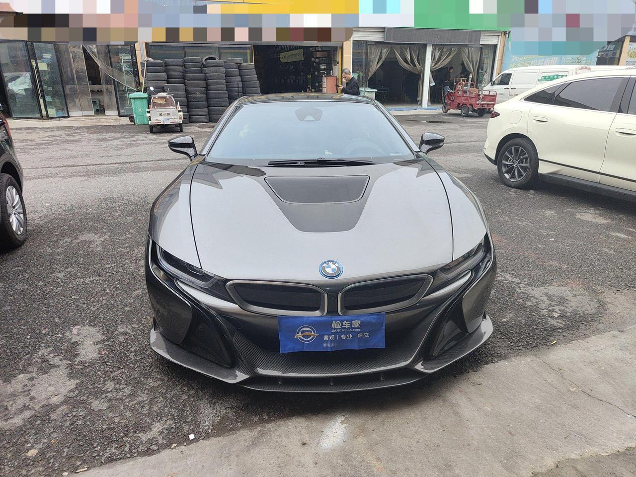 你可以笑话宝马i3，i5，i7，但是笑话不了一点宝马i8！虽然名字相似，都属于