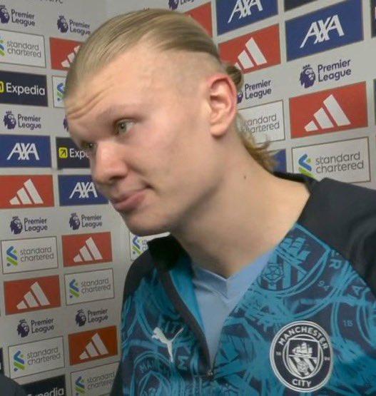 【红牌有点过了】哈兰德谈最后时刻索博斯洛伊破坏进球机会的红牌👇：“老实说，