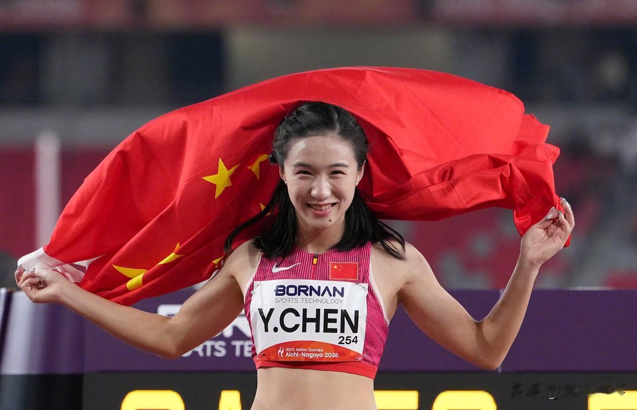 目前来看亚运会中国最有含金量的明星应该是小孩姐陈妤颉，她现在仅仅17岁，身高也超