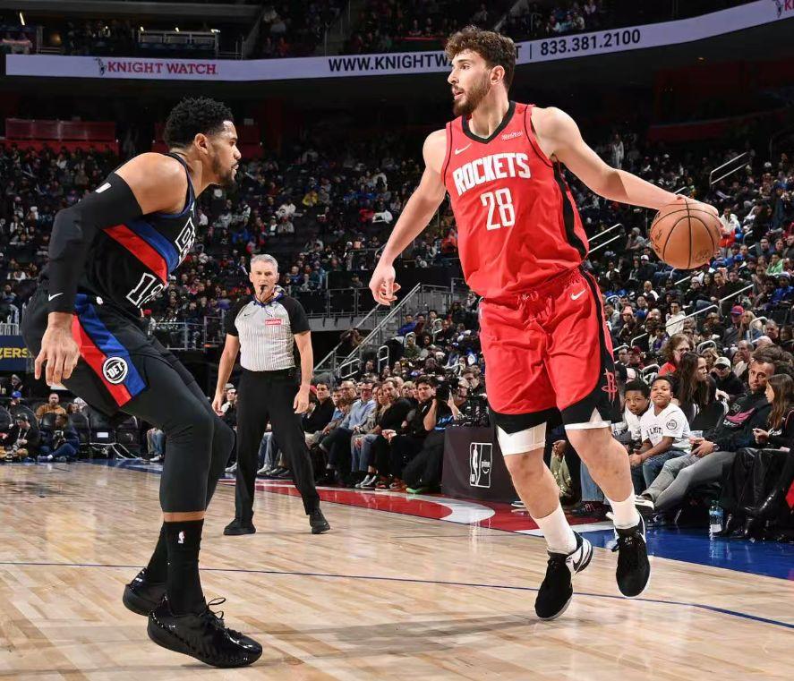 其实最近在思考，一直说火箭缺控卫，那到底什么样的控卫才是火箭缺的呢？哈登、东