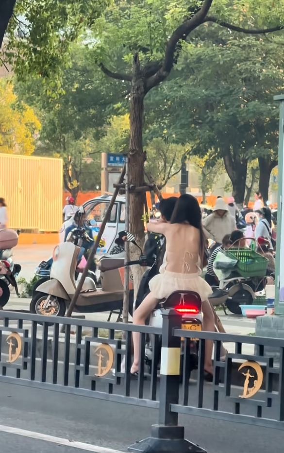 闺蜜就这样丢下我走了。。。