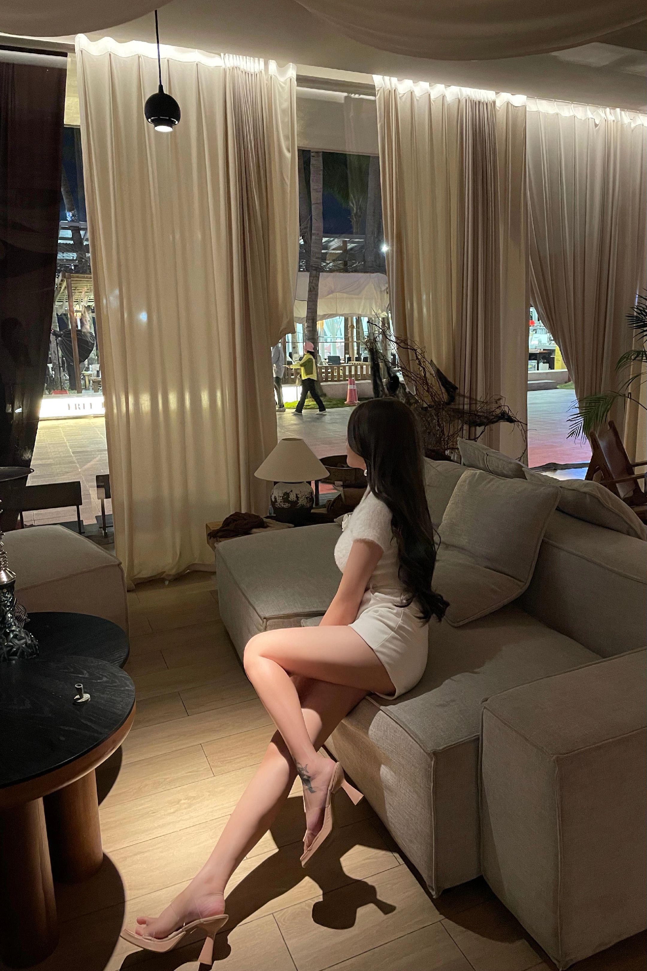 真恨你 恨到明白确实爱过。