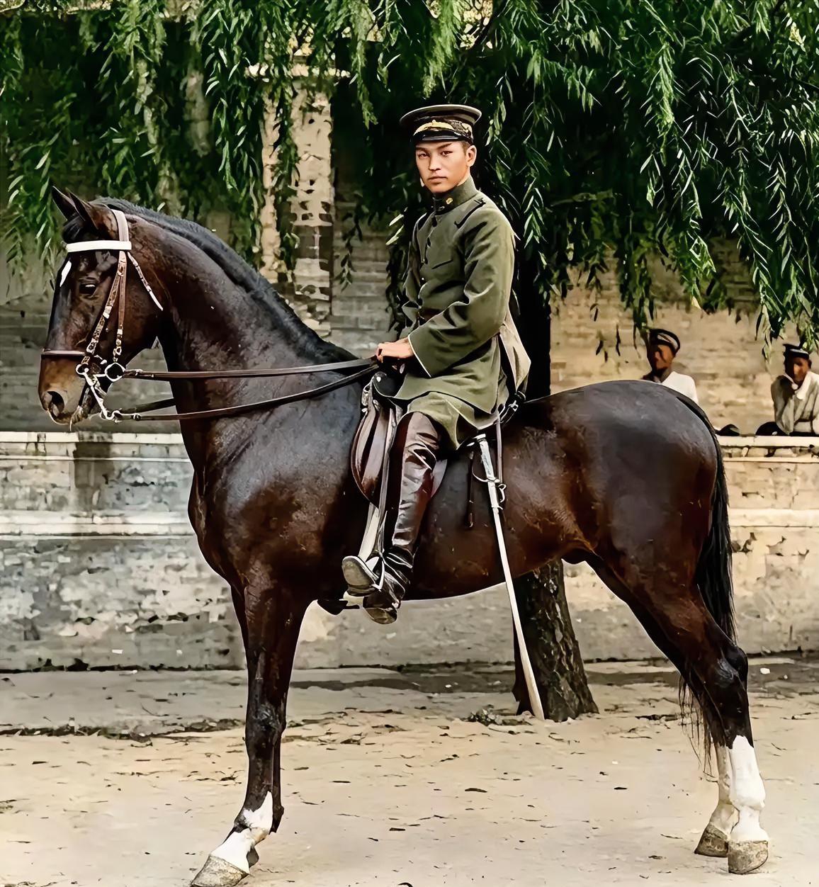 陆裕光，与张学良并称为“南北两少帅”，1951年在广西武鸣被处决。陆裕光是北洋