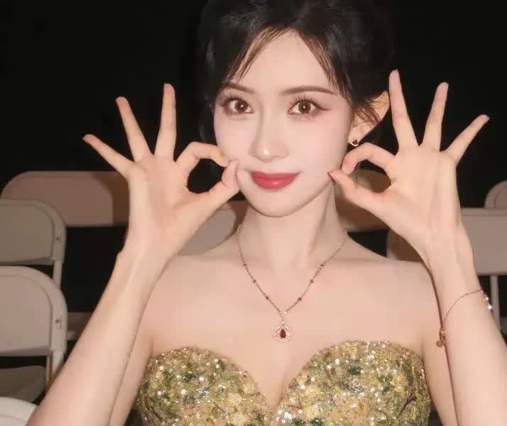 现在全网最惨的，估计得是孟子义了吧。她怎么也想不到，自己竟然被合作十多年