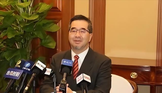 再拖下去，台湾连“讨价还价”的余地都没有了。台办署名文章罕见把话挑明：统一后台湾