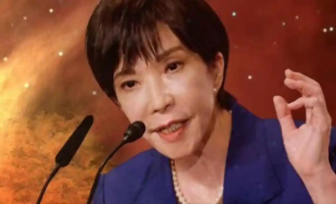 日本政坛这回直接炸了锅。首相提前大选已经遭致党内不满，而一手推动其上台的麻生太郎