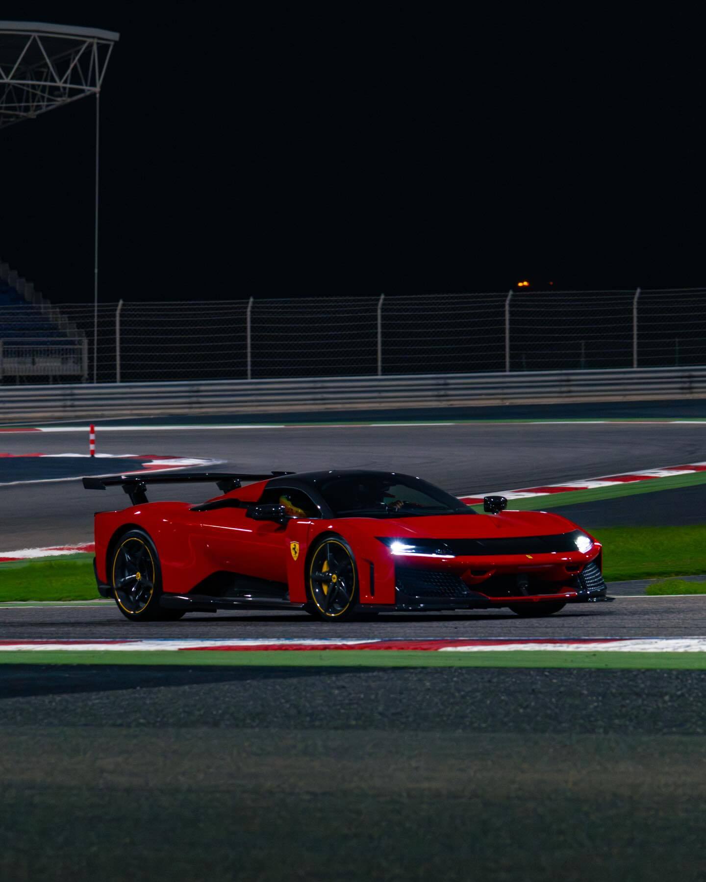 FerrariF80法拉利法拉利f80感受一下赛道上的F80，姿态非常帅！