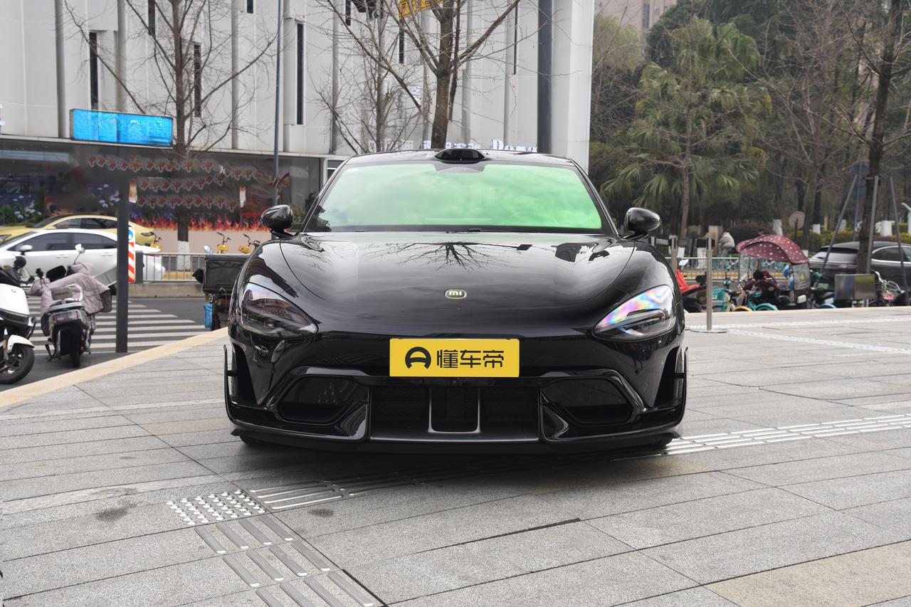 上市被吹上天，扬言和奔驰E硬钢，如今月销不足百台，大降价没人要了小米SU7