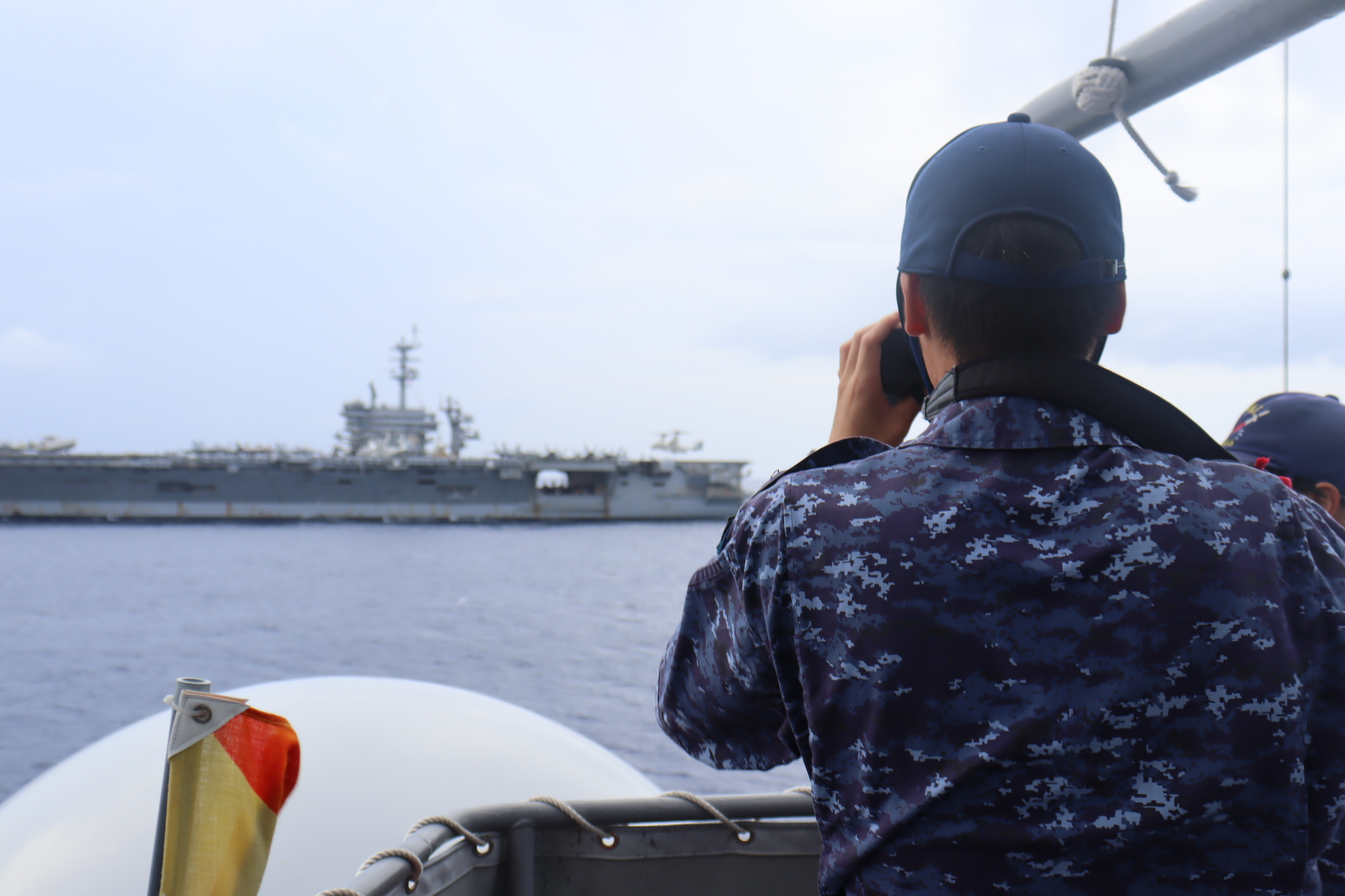 美日南海演练——日本海自发布消息称，7月24号，美国海军华盛顿号航母(CVN-7