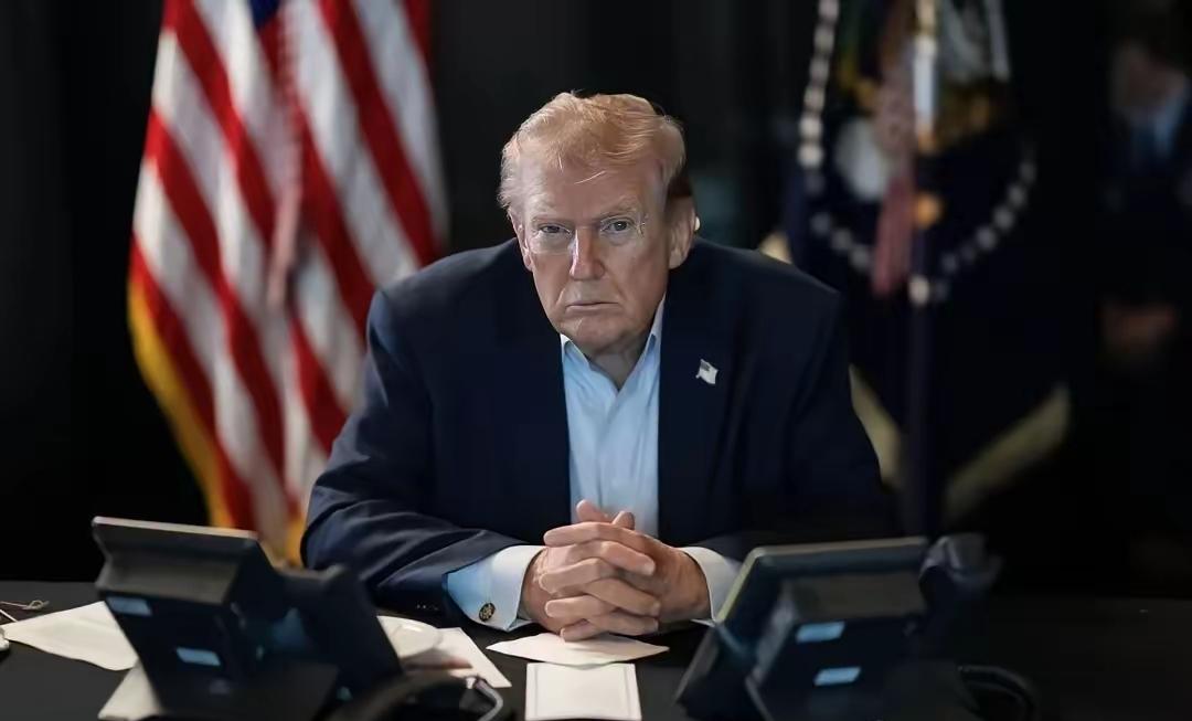 特朗普威胁要对中国加50%关税，中国外交部没废话，转手把111亿美元对台军售的账