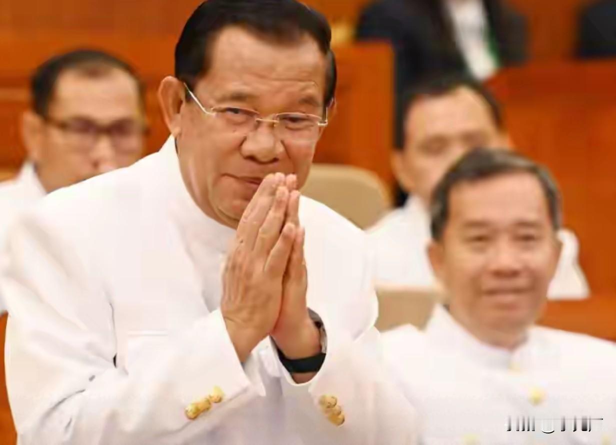 泰柬冲突第三天，泰国开出停火条件，特朗普下场调停，中方表态。12月7日，泰