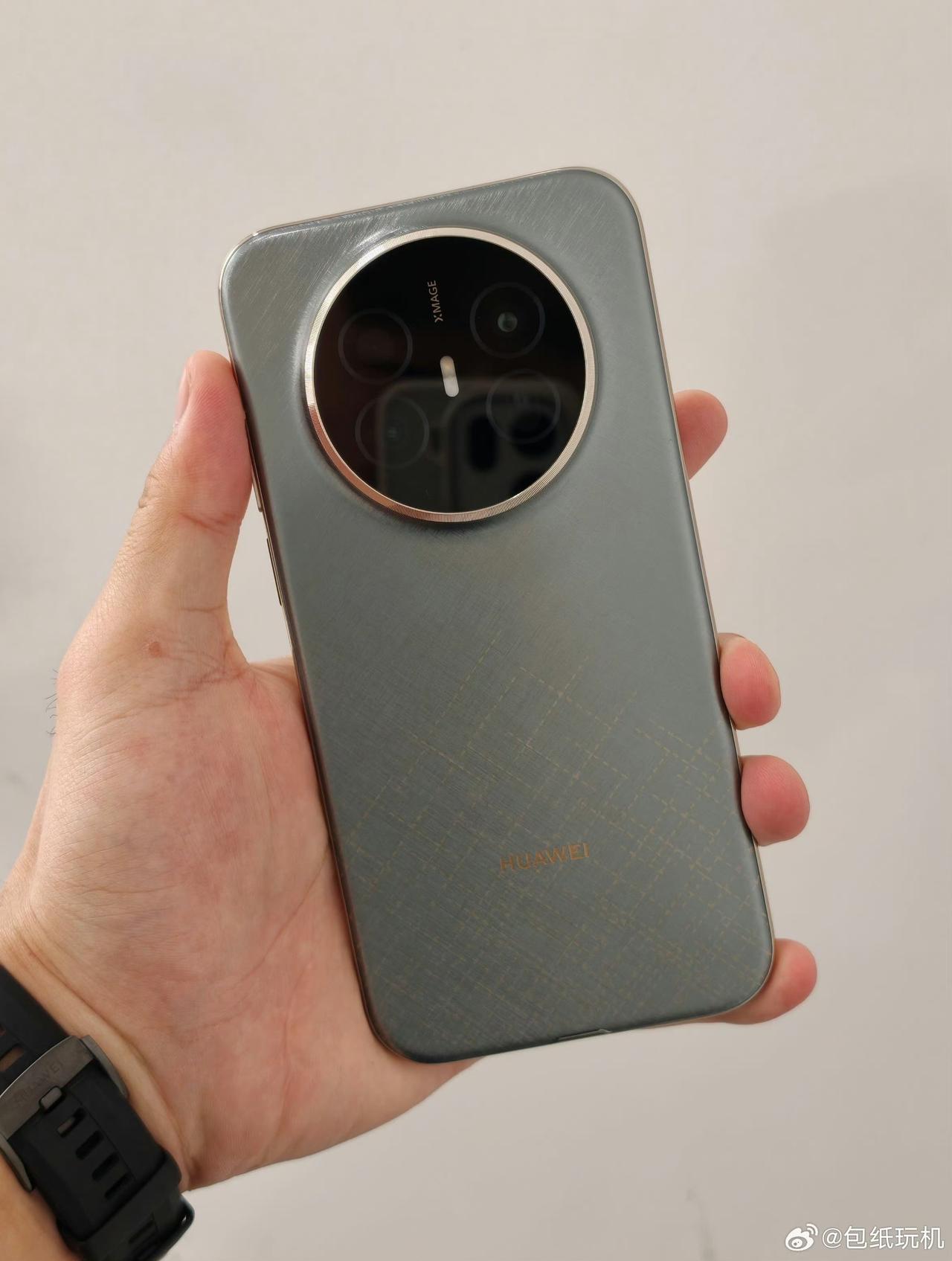 华为Mate70Air4199起7英寸1.5K120Hz18.8:9