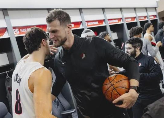 斯普利特带队进季后赛，确保下赛季瀚森仍然是开拓者的要集中资源重点培养的新秀。在