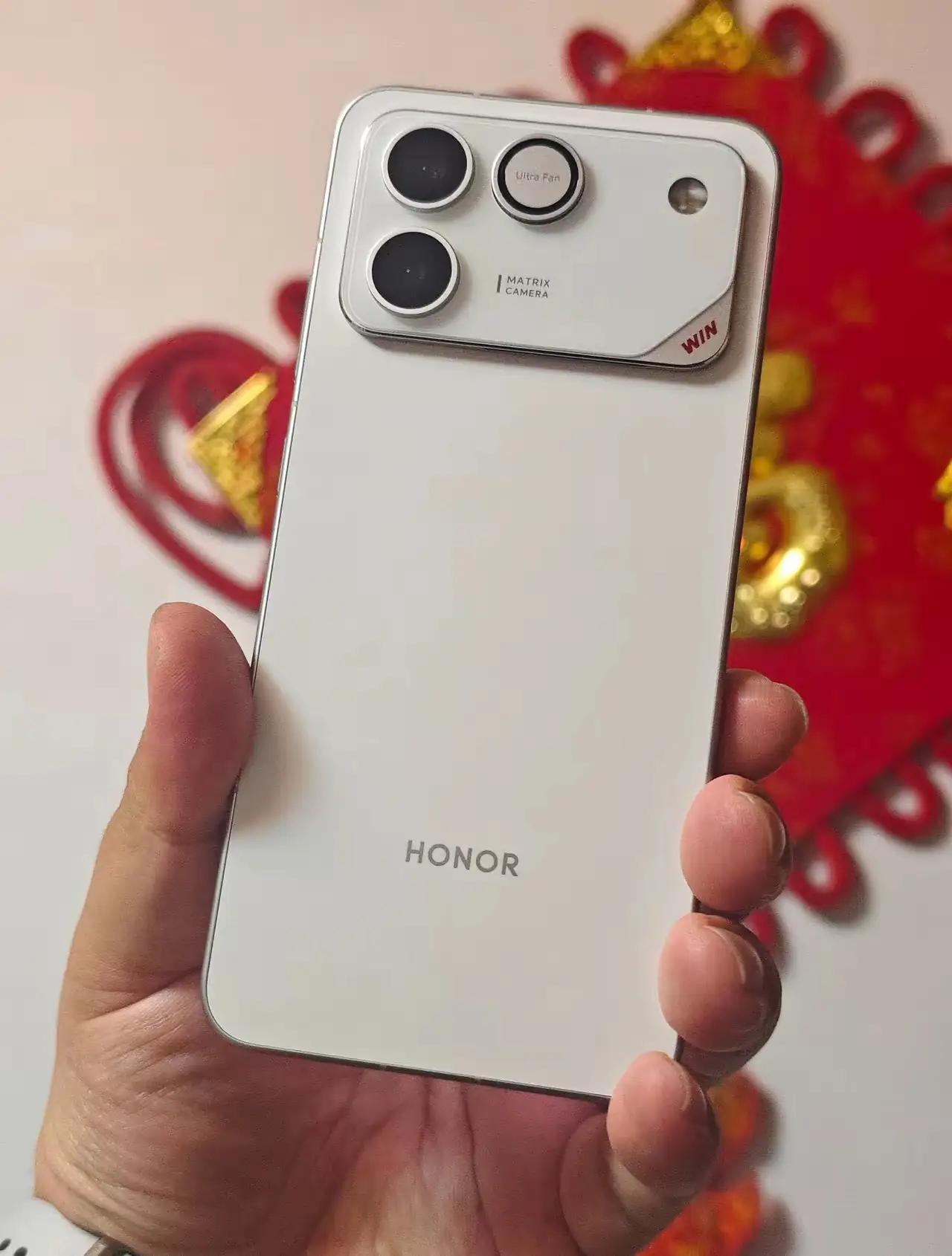 荣耀WINGT上手实测，白色真的太顶了✨白色款颜值直接拉满，裸机手感超绝